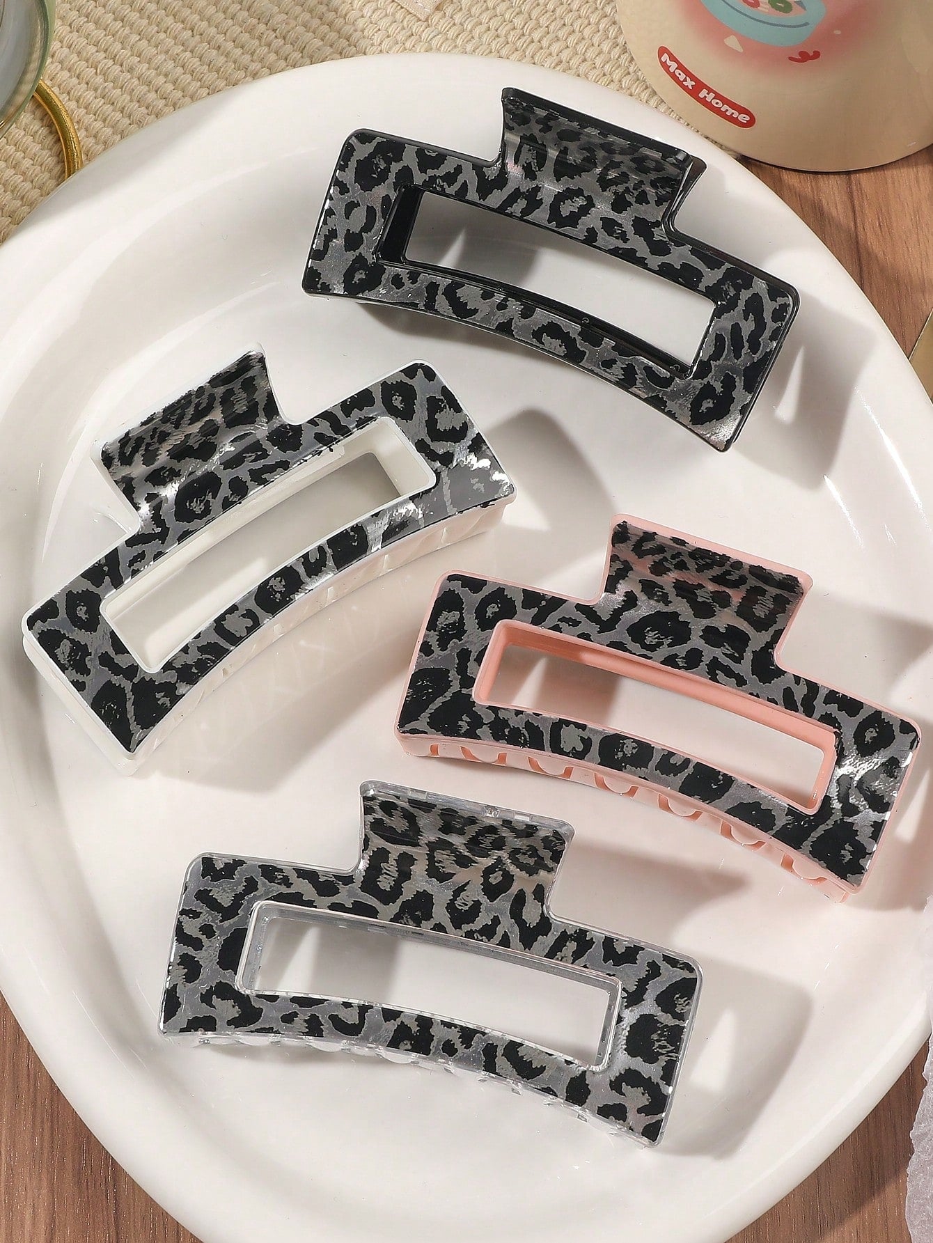4pcs Leopard Print Hair Claw Clips, Glossy Minimalist Square Hair Clips Accessories For Daily & Casual Wear Hair Jaw Clip Hair Clamps Hair Clutch Hair Catcher Clip, School Stuff, College Fall Winter Hair Accessories For Women For Vacation Outfits Woman Fl